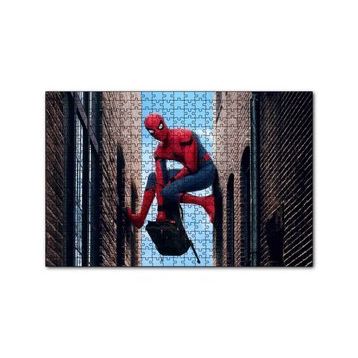 Cakapuzzle Spiderman Eve Dönüş Havada Asılı 120 Parça Ahşap Puzzle