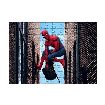 Cakapuzzle Spiderman Eve Dönüş Havada Asılı 120 Parça Ahşap Puzzle
