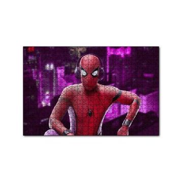 Cakapuzzle Spiderman Kulaklıkllı Görseli 120 Parça Ahşap Puzzle