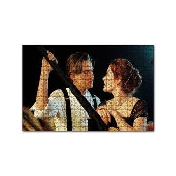 Cakapuzzle Titanic Jack ve Rose Güvertede Halatlara Tutunuyor 120 Parça Ahşap Puzzle