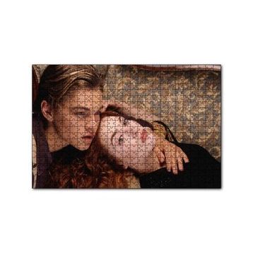 Cakapuzzle Titanic Rose ve Jack Kanepede 120 Parça Ahşap Puzzle