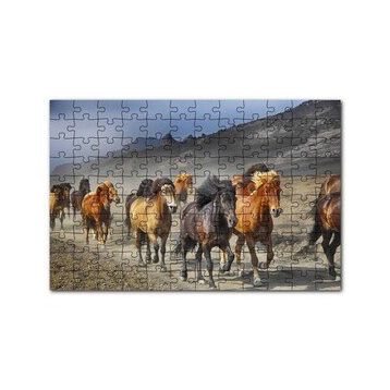 Cakapuzzle Tozlu Yolda Koşan Vahşi Atlar 120 Parça Ahşap Puzzle