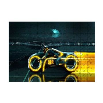 Cakapuzzle Tron Efsanesi Motorsiklet ve Sürücüsü 120 Parça Ahşap Puzzle