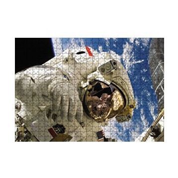 Cakapuzzle Uzaydaki Astronot 120 Parça Ahşap Puzzle