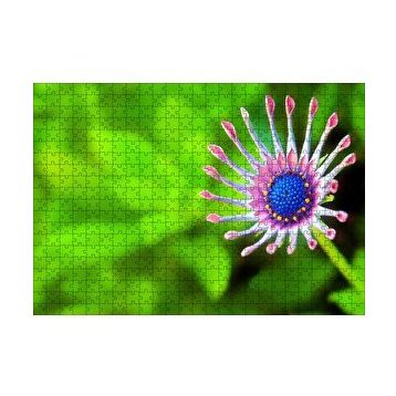 Cakapuzzle Yakın Çekim Çiçek Yeşil Flu Arkaplan 120 Parça Ahşap Puzzle