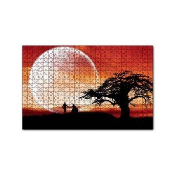 Cakapuzzle Yalnız Ağaç Yeni Evli Çift ve Süper Ay 120 Parça Ahşap Puzzle