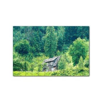 Cakapuzzle Yemyeşil Orman ve Önündeki Ahşap Ev 120 Parça Ahşap Puzzle