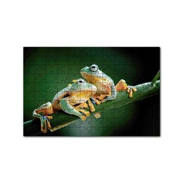 Cakapuzzle Yeşil Dalda Bir Çift Kurbağa 120 Parça Ahşap Puzzle