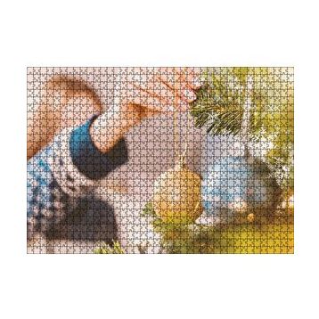 Cakapuzzle Yılbaşı Ağacını Süsleyen Kadın Eli 120 Parça Ahşap Puzzle