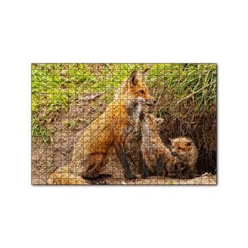 Cakapuzzle Yuvanın Girişinde Anne Tilki ve Yavruları 120 Parça Ahşap Puzzle