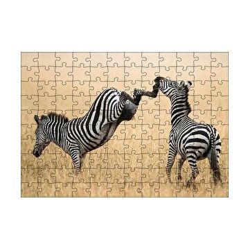 Cakapuzzle Zebranın Tehlikeli Tekmesi 120 Parça Ahşap Puzzle