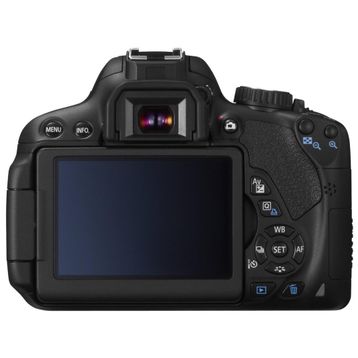 Canon EOS 650D 18-55mm + 75-300mm Lens DSLR Fotoğraf Makinesi
