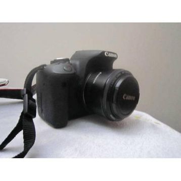 Canon EOS 650D 18-55mm IS II Lens DSLR Fotoğraf Makinesi