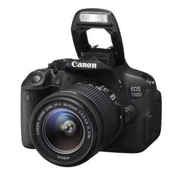 Canon EOS 700D DSLR Fotoğraf Makinesi