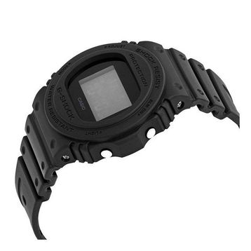 Casio DW-5750E-1BDR Erkek Kol Saati