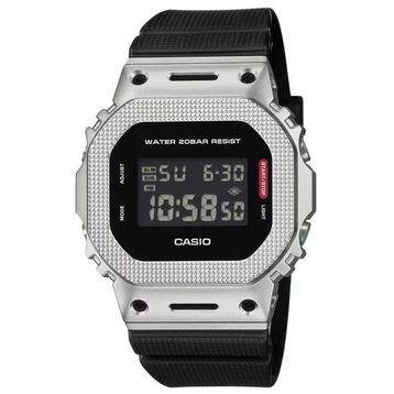 Casio GM-5600M-1DR Erkek Kol Saati