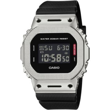 Casio GM-5600M-1DR Erkek Kol Saati