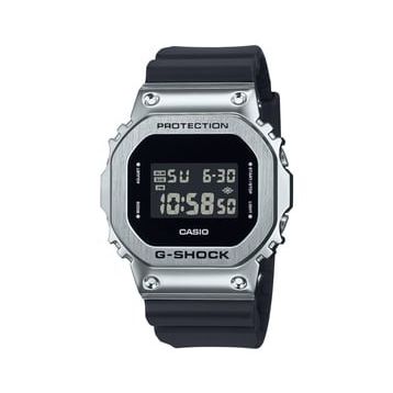 Casio GM-5600U-1DR Erkek Kol Saati