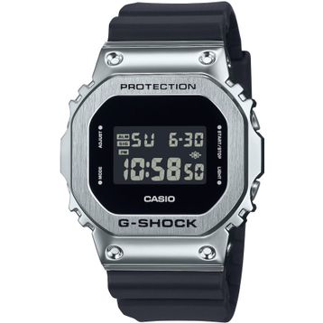 Casio GM-5600U-1DR Erkek Kol Saati