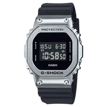 Casio GM-5600U-1DR Erkek Kol Saati