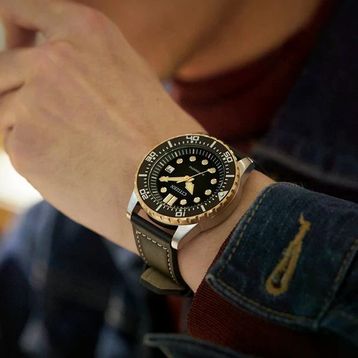 Citizen NJ0176-10E Otomatik Erkek Kol Saati