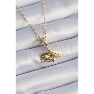Clariss 316L Çelik Gold Renk Kalp Detay Mektup Figür Charm Model Kadın Kolye