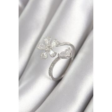 Clariss BYK3068 Pirinç Gümüş Renk Zirkon Taşlı Çiçek Model Kadın Yüzük
