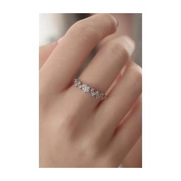 Clariss Gümüş Renk Yıldız Model Zirkon Taşlı Kadın Yüzük