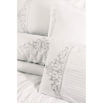 Cotton Box Brode Nakışlı Çift Kişilik Saten Genny Beyaz 200 x 220 cm Nevresim Takımı