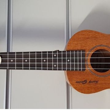 Cremonia AU07L-23 Peri Ukulele