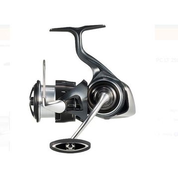 Daiwa Luvias 24 LT 3000 PC Spin Olta Makinesi