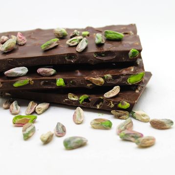 Dark Brown 1000 gr Antep Fıstıklı Sütlü Beyoğlu Çikolatası