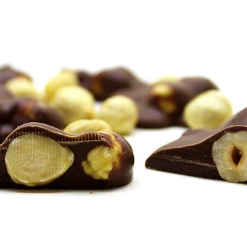 Dark Brown 250 gr Fındıklı Sütlü Roche Çikolatası