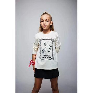 DeFacto B2427A823WN Ekru-ER99 29 Ekim Cumhuriyet Bayramı Atatürk Baskılı Bisiklet Yaka Penye Uzun Kollu Kız Çocuk T-shirt