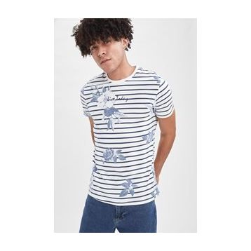 DeFacto Ekstra Slim Fit Bisiklet Yaka Floral Desenli Kısa Kollu Tişört U0284AZ21SM