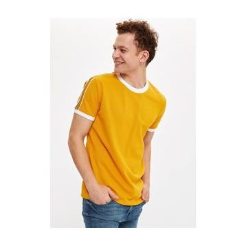 DeFacto M4789AZ21SP Whıte Basic Slim Fit Bisiklet Yaka Pamuklu Erkek T-shirt