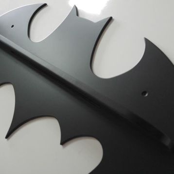 Dekorjinal Batman Ahşap Duvar Rafı