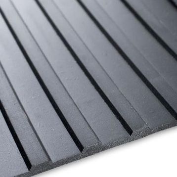 Demiriz 1.20x1 m Büyük Oluklu Lastik Levha