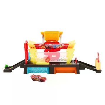 Disney JBM70 Pixar Cars Renk Değiştiren McQueen ile Araba Yıkama Oyun Seti