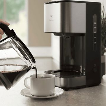 Electrolux E3CM1-3ST Create 3 Serisi Gri Kahve Makinesi