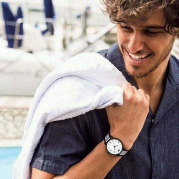 Emporio Armani AR80005 Erkek Kuvars Saat