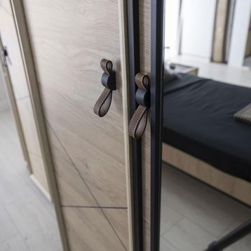 Erezoğulları Vega 3 Kapaklı Modern Aynalı Abanoz Gardrop