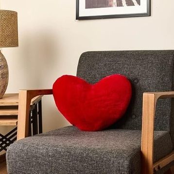 Evidea Soft Love Figürlü Kırmızı 45 cm Yastık