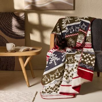 Evidea Soft Nordic Kırmızı Yeşil 130x170 cm Pamuklu TV Battaniyesi