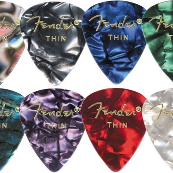 Fender 351 Premium Celluloid Picks Black Moto Medium Pena