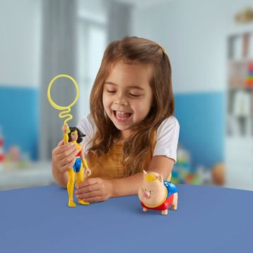 Fisher Price HGL04 DC League Of Super Pets Wonder Woman ve Pig