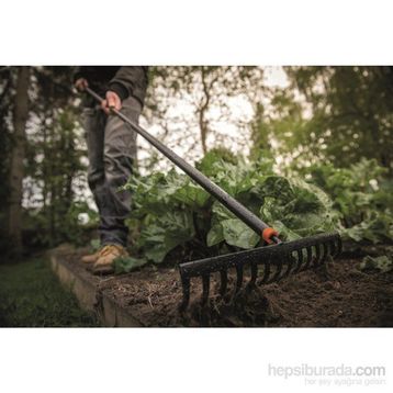 Fiskars 135715 Solid Bahçe Tırmığı