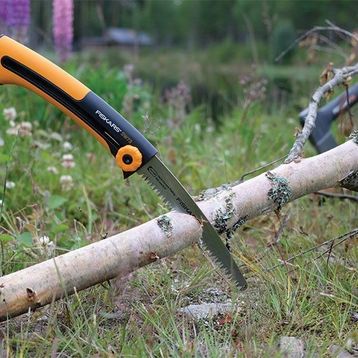 Fiskars SW73 Xtract Bahçe Testeresi