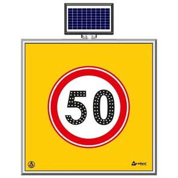 FM Trafik Solar Ledli 100X100 cm 50 kmh Yol Bakım Levhası