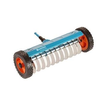 Gardena 03395 C/S Tekerlekli Çim Havalandırma Tırmığı